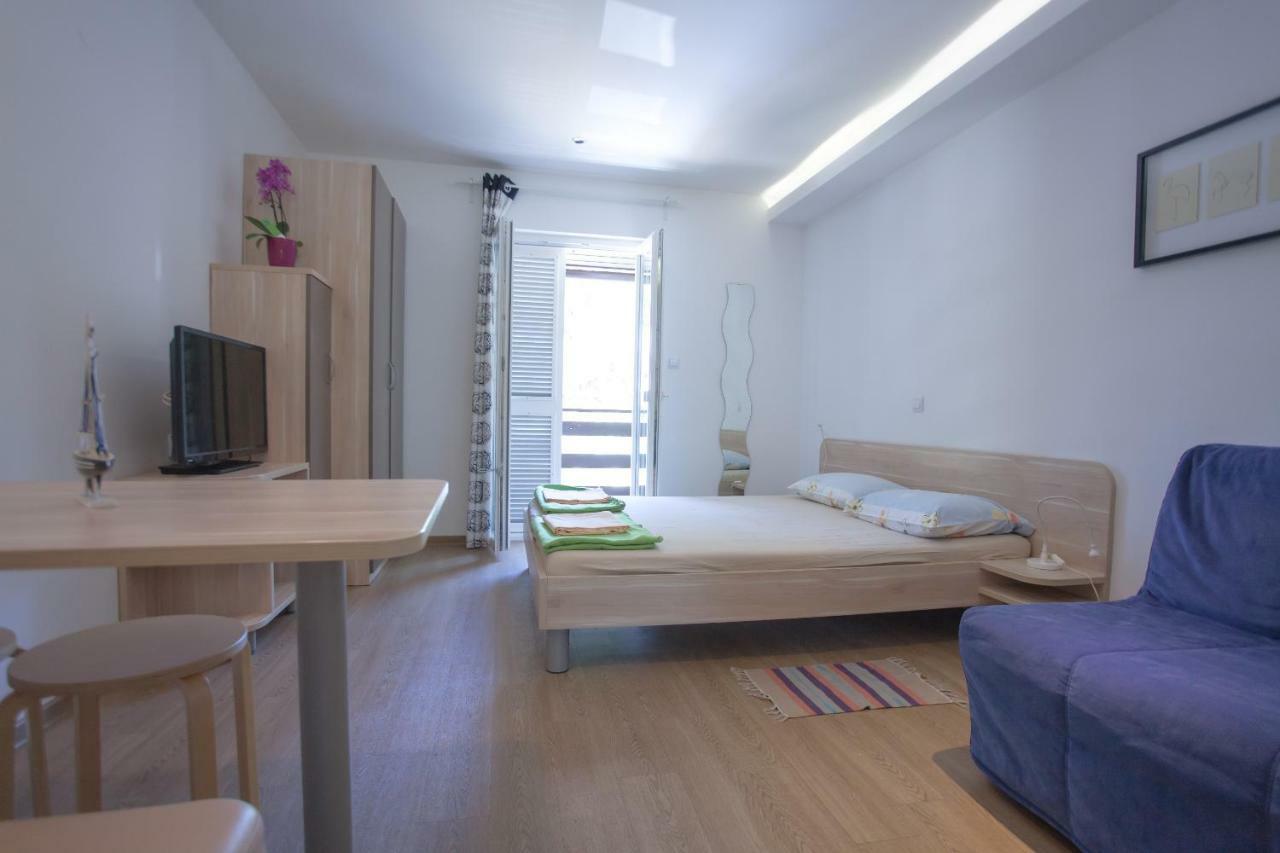 Studio Apartment - Seaview Премантура Экстерьер фото